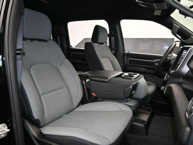 Photo of 2024 Diamond Black RAM 1500