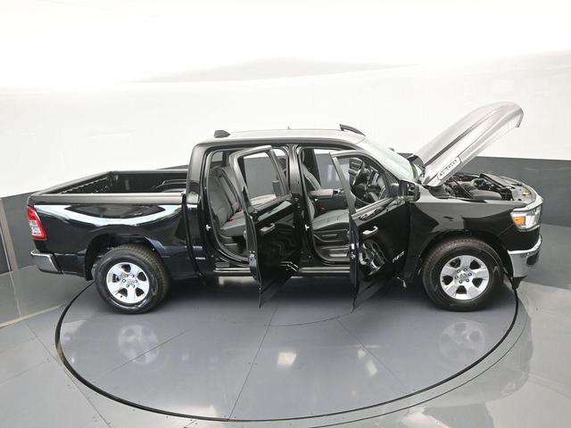Photo of 2024 Diamond Black RAM 1500