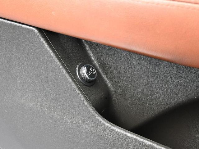 Photo of 2020 Stellar Black Metallic Cadillac XT5