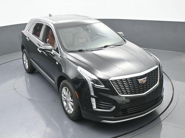 Photo of 2020 Stellar Black Metallic Cadillac XT5
