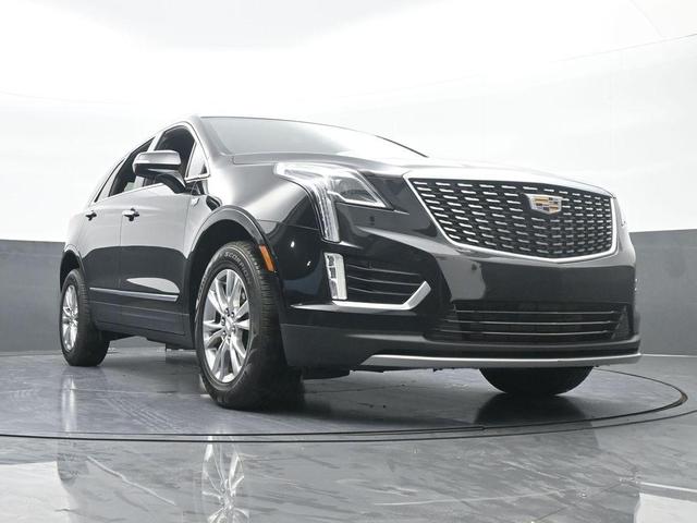 Photo of 2020 Stellar Black Metallic Cadillac XT5