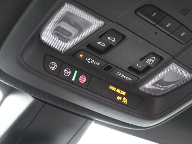 Photo of 2020 Stellar Black Metallic Cadillac XT5