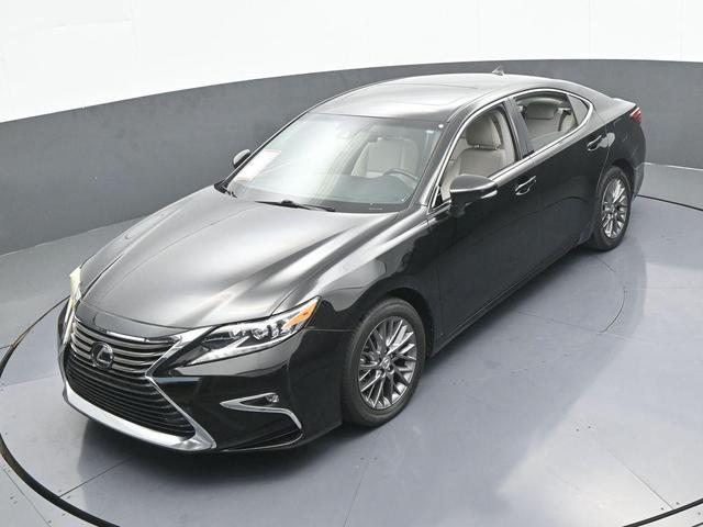 Photo of 2018 Black Lexus ES 350
