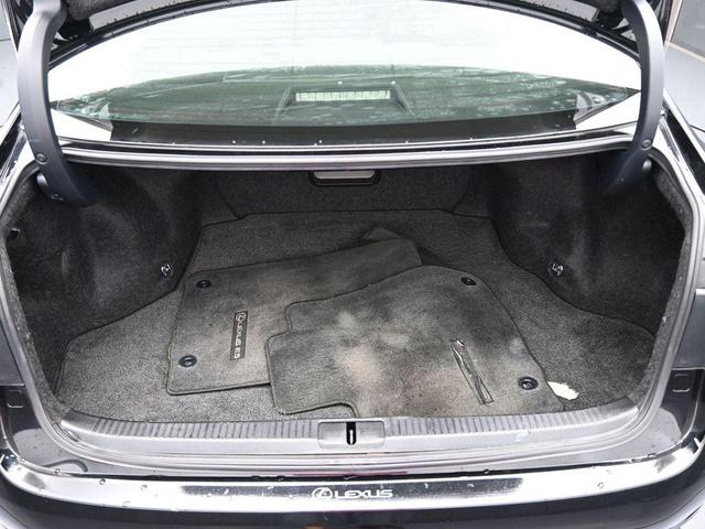 Photo of 2018 Black Lexus ES 350