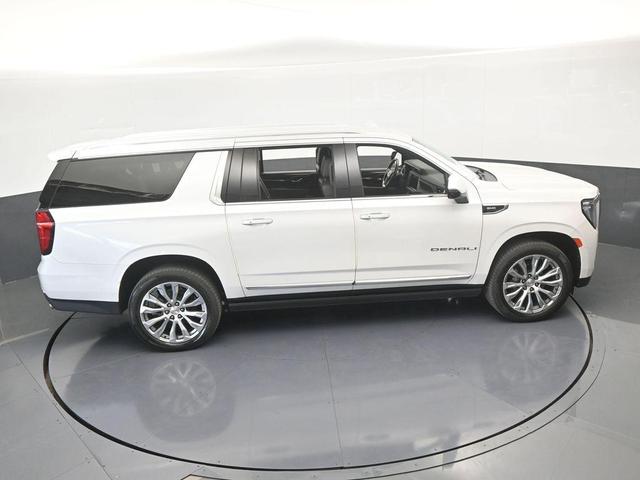 Photo of 2022 White Frost Tri-Coat GMC Yukon XL