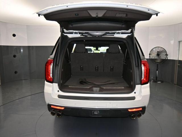 Photo of 2022 White Frost Tri-Coat GMC Yukon XL