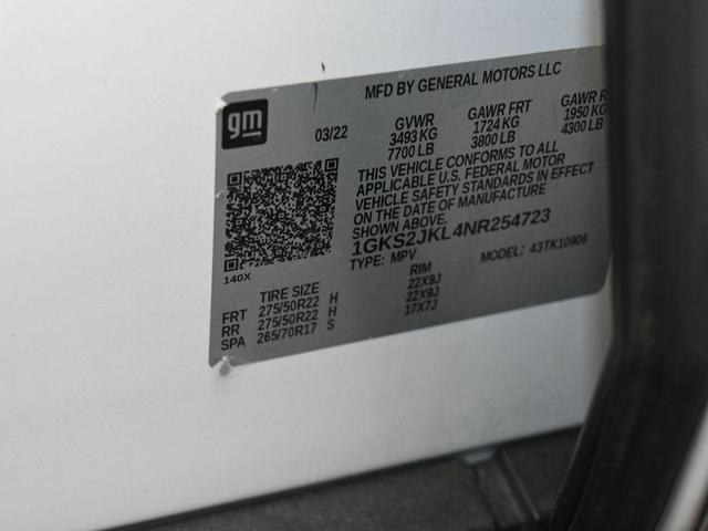 Photo of 2022 White Frost Tri-Coat GMC Yukon XL
