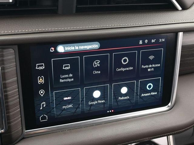 Photo of 2022 White Frost Tri-Coat GMC Yukon XL