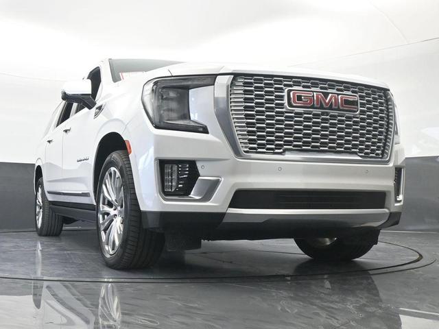 Photo of 2022 White Frost Tri-Coat GMC Yukon XL