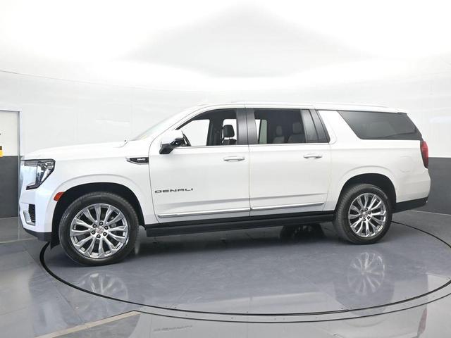 Photo of 2022 White Frost Tri-Coat GMC Yukon XL