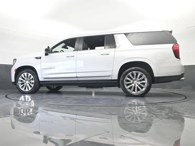 Photo of 2022 White Frost Tri-Coat GMC Yukon XL