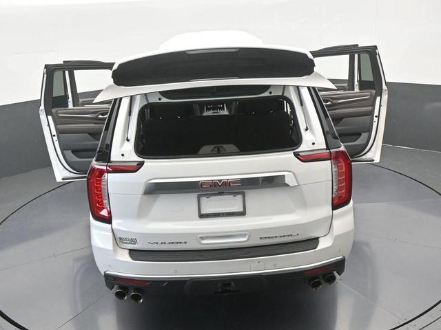 Photo of 2022 White Frost Tri-Coat GMC Yukon XL