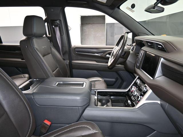 Photo of 2022 White Frost Tri-Coat GMC Yukon XL