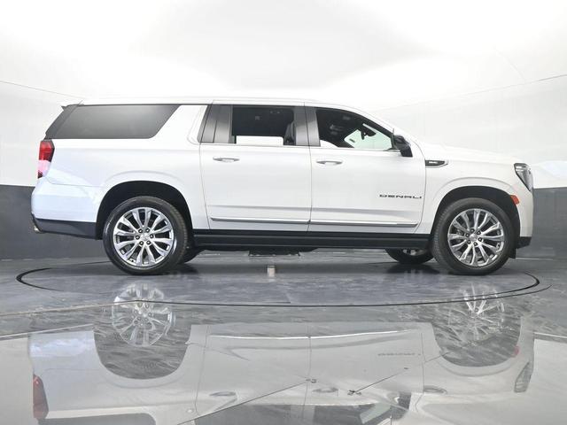 Photo of 2022 White Frost Tri-Coat GMC Yukon XL
