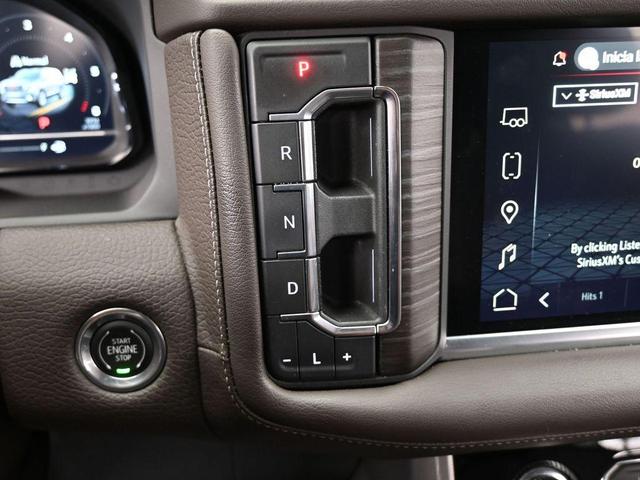 Photo of 2022 White Frost Tri-Coat GMC Yukon XL