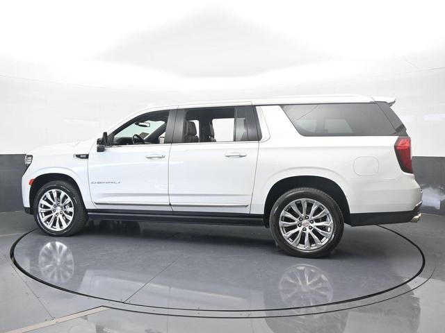 Photo of 2022 White Frost Tri-Coat GMC Yukon XL