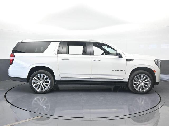 Photo of 2022 White Frost Tri-Coat GMC Yukon XL