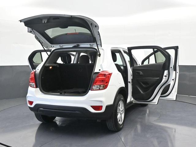 Photo of 2022 Summit White Chevrolet Trax