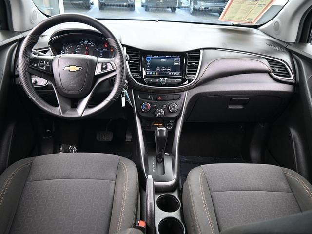 Photo of 2022 Summit White Chevrolet Trax