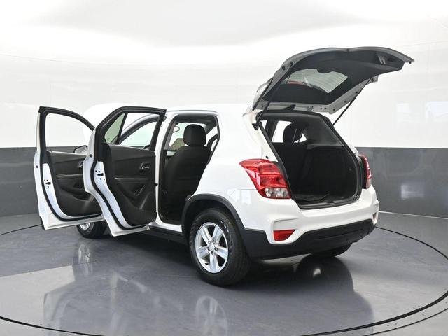 Photo of 2022 Summit White Chevrolet Trax