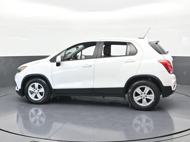 Photo of 2022 Summit White Chevrolet Trax