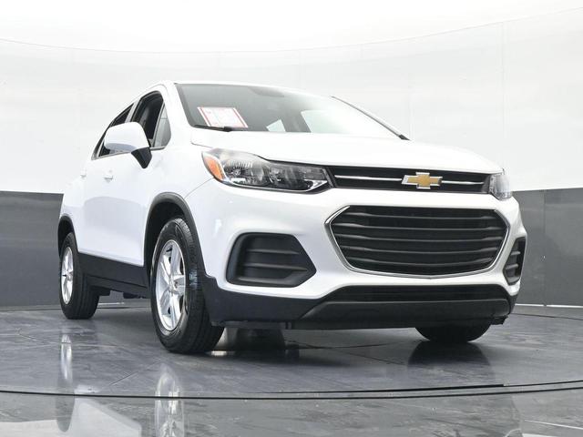 Photo of 2022 Summit White Chevrolet Trax