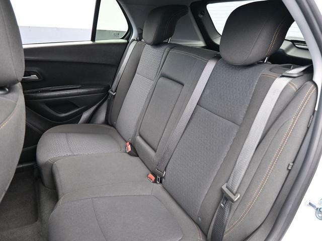 Photo of 2022 Summit White Chevrolet Trax