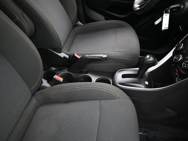 Photo of 2022 Summit White Chevrolet Trax