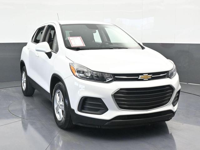 Photo of 2022 Summit White Chevrolet Trax