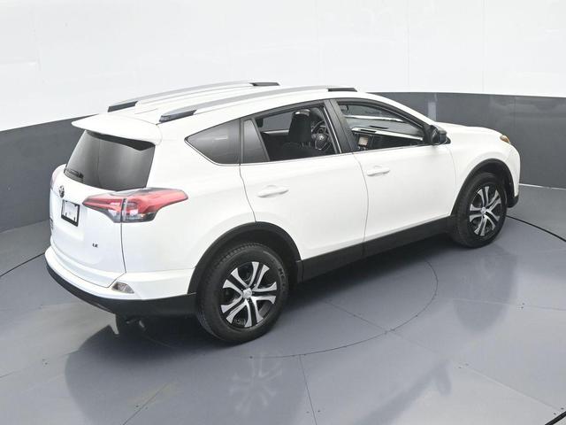 Photo of 2017 White Toyota RAV4
