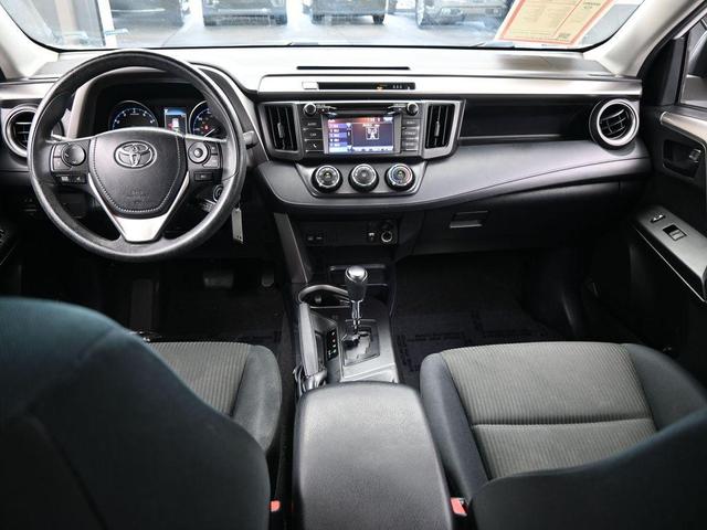 Photo of 2017 White Toyota RAV4