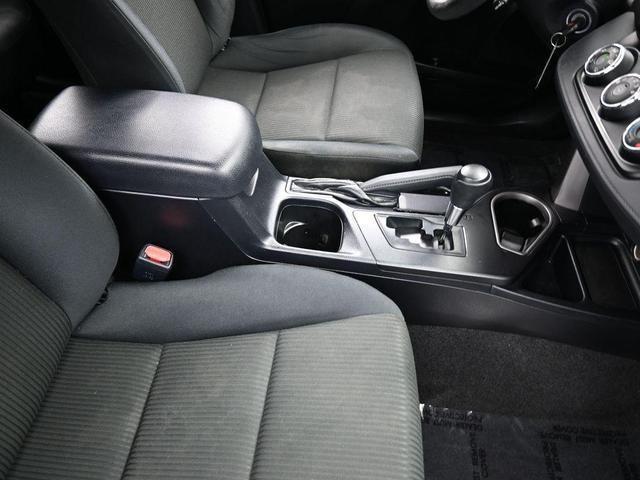 Photo of 2017 White Toyota RAV4