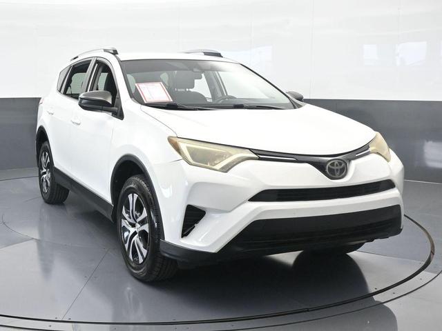 Photo of 2017 White Toyota RAV4