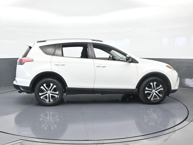 Photo of 2017 White Toyota RAV4