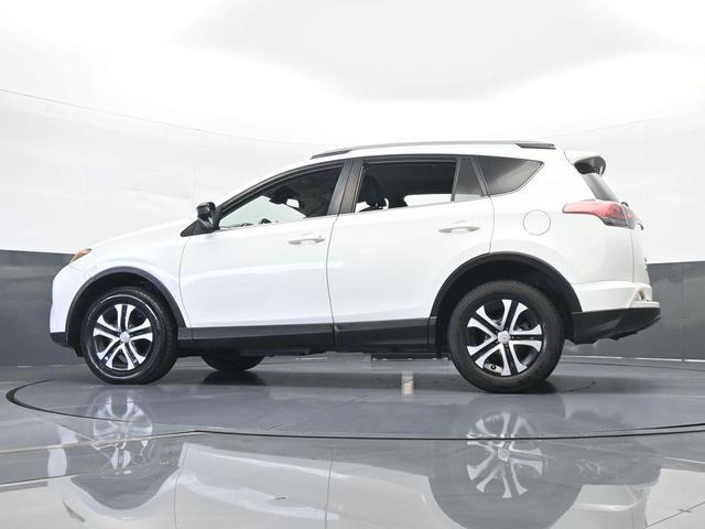 Photo of 2017 White Toyota RAV4