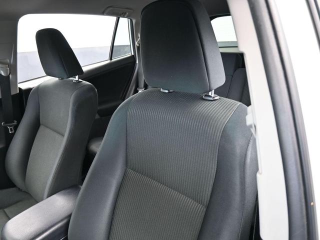 Photo of 2017 White Toyota RAV4