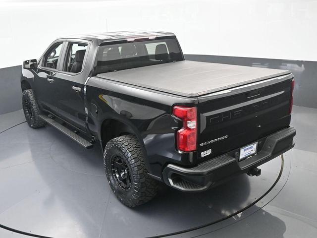 Photo of 2021 Black Chevrolet Silverado 1500