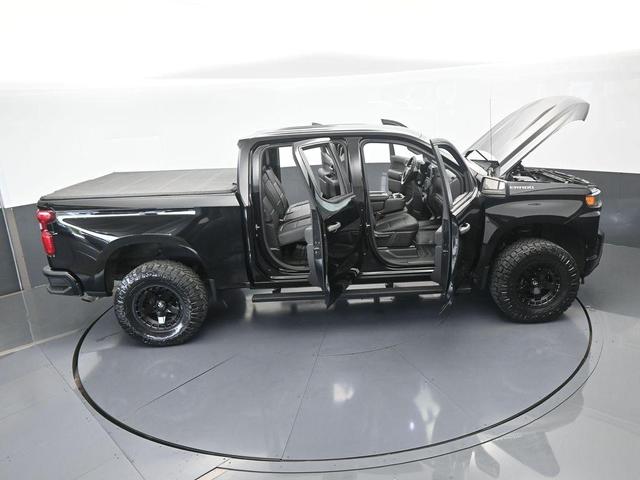 Photo of 2021 Black Chevrolet Silverado 1500