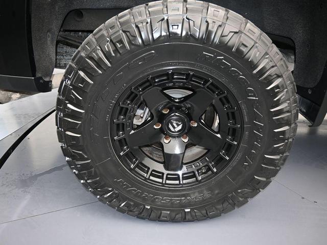 Photo of 2021 Black Chevrolet Silverado 1500