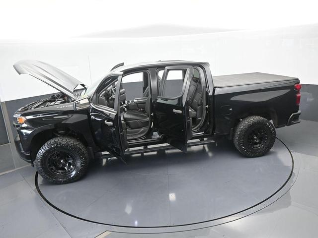 Photo of 2021 Black Chevrolet Silverado 1500