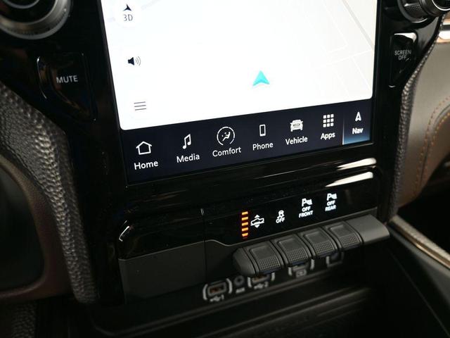 Photo of 2025 Diamond Black RAM 1500