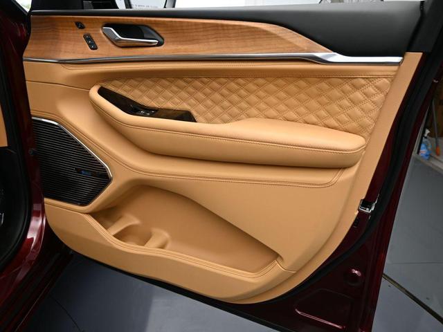 Photo of 2024 Velvet Red Pearlcoat Jeep Grand Cherokee L