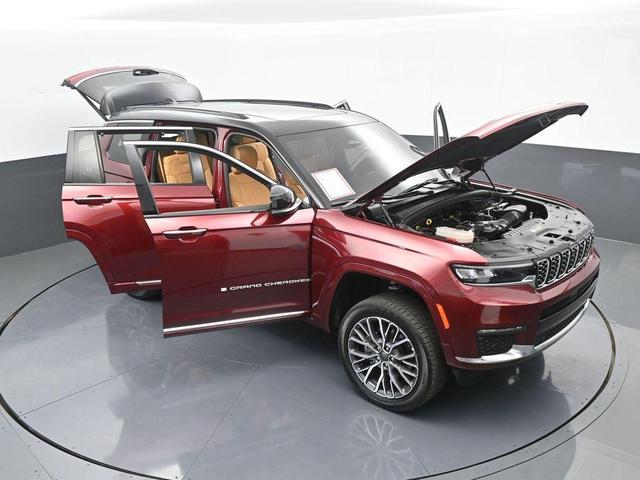 Photo of 2024 Velvet Red Pearlcoat Jeep Grand Cherokee L