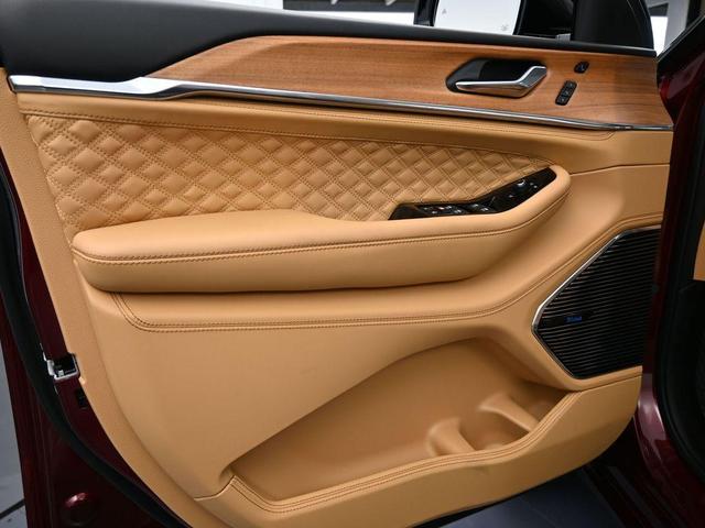Photo of 2024 Velvet Red Pearlcoat Jeep Grand Cherokee L