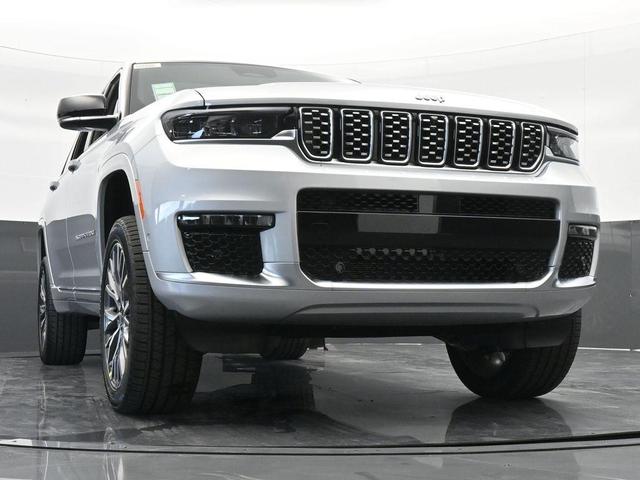 Photo of 2024 Silver Zynith Jeep Grand Cherokee L
