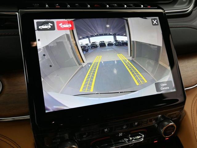 Photo of 2024 Silver Zynith Jeep Grand Cherokee L