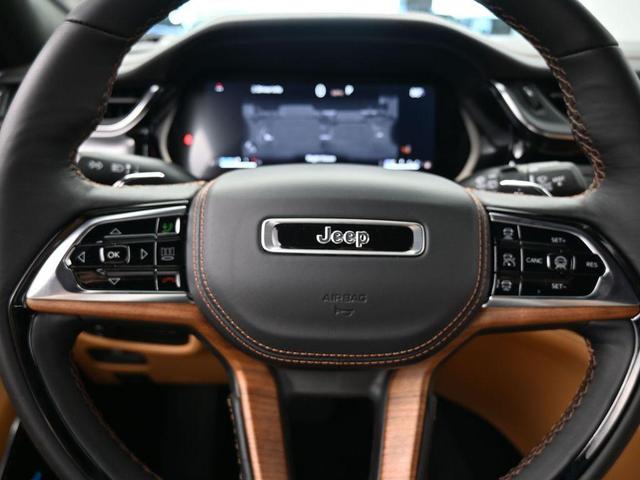 Photo of 2024 Silver Zynith Jeep Grand Cherokee L