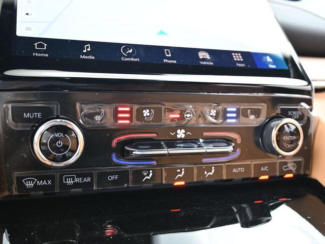 Photo of 2024 Silver Zynith Jeep Grand Cherokee L