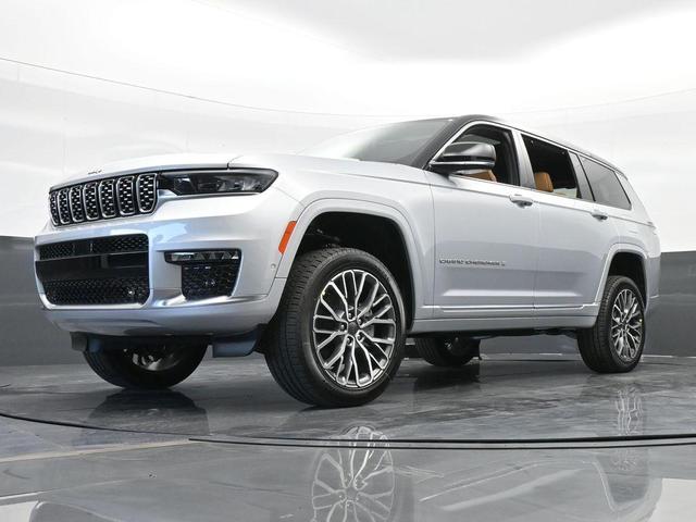 Photo of 2024 Silver Zynith Jeep Grand Cherokee L