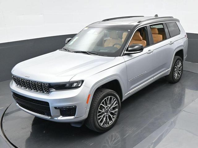 Photo of 2024 Silver Zynith Jeep Grand Cherokee L